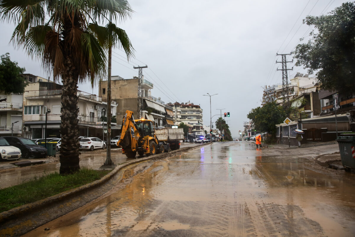 Πλημμύρες στην περιοχή του Πειραιά
