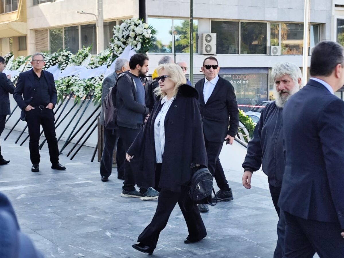 Κηδεία της Ειρήνης Μαρινάκη