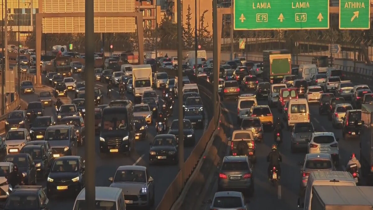 Μποτιλιαρισμένος ο Κηφισός