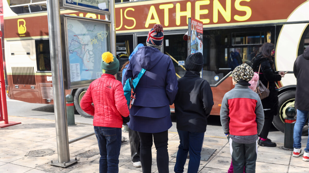 Άνθρωποι ντυμένοι με χοντρά ρούχα