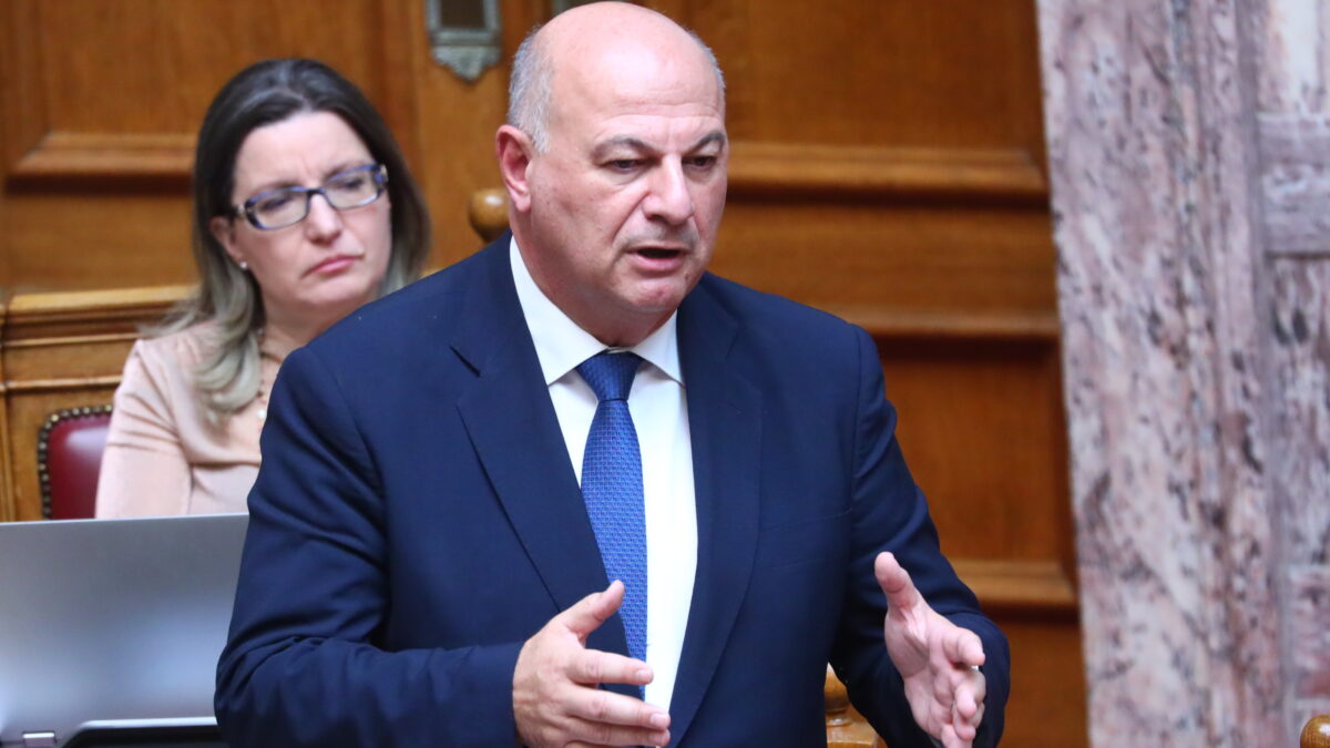 Κώστας Τσιάρας