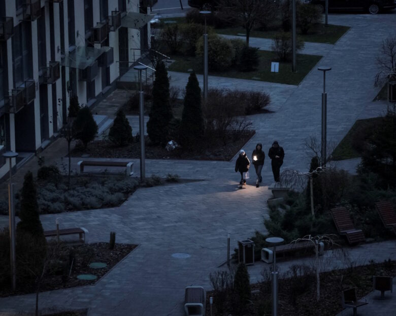 Κίεβο: Χωρίς ηλεκτρικό ρεύμα έμειναν οι μισοί κάτοικοι της ουκρανικής πρωτεύουσας λόγω ρωσικών επιθέσεων