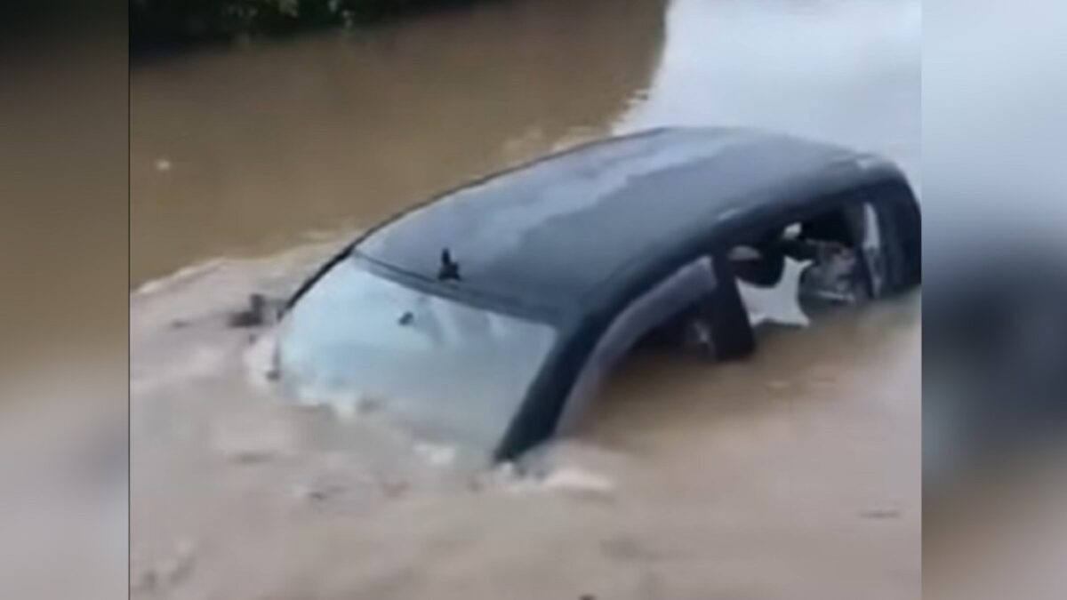 Κακοκαιρία Byron: Εγκλωβισμένοι στη Λακωνία και δρόμοι «ποτάμια» στην Εύβοια – Προβλήματα σε όλη την Ελλάδα