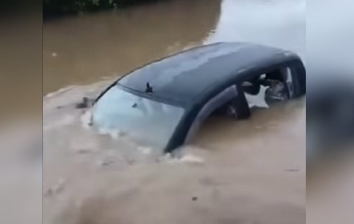 Κακοκαιρία Byron: Εγκλωβισμένοι στη Λακωνία και δρόμοι «ποτάμια» στην Εύβοια – Προβλήματα σε όλη την Ελλάδα