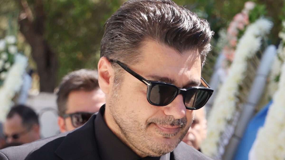 Λάμπρος Κωνσταντάρας