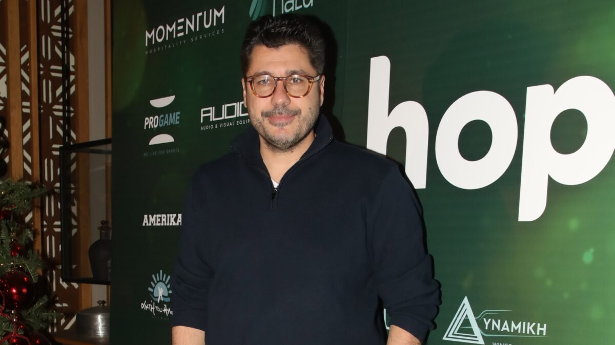 Λάμπρος Κωνσταντάρας