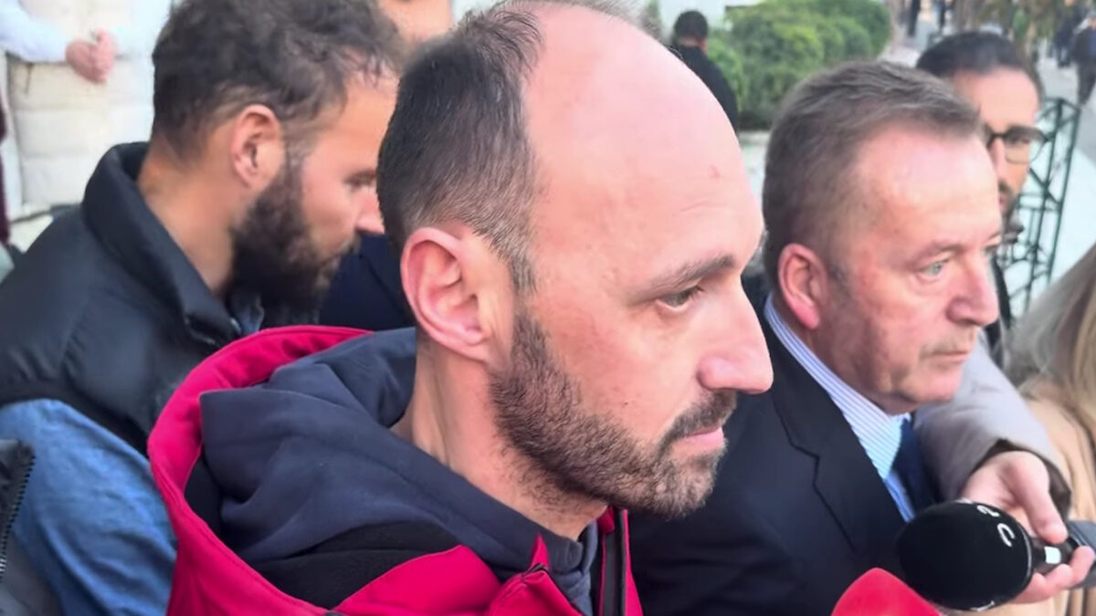 Ένας από τους αγρότες που συνελήφθησαν