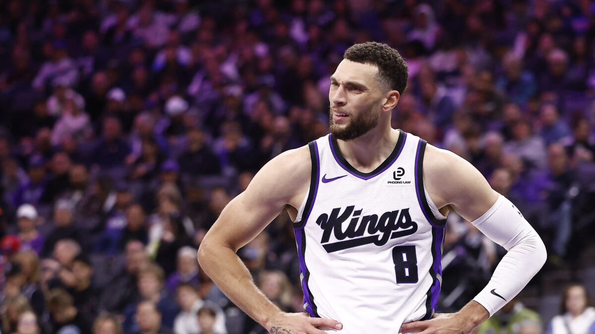 Ο Λαβίν με τη φανέλα των Κινγκς