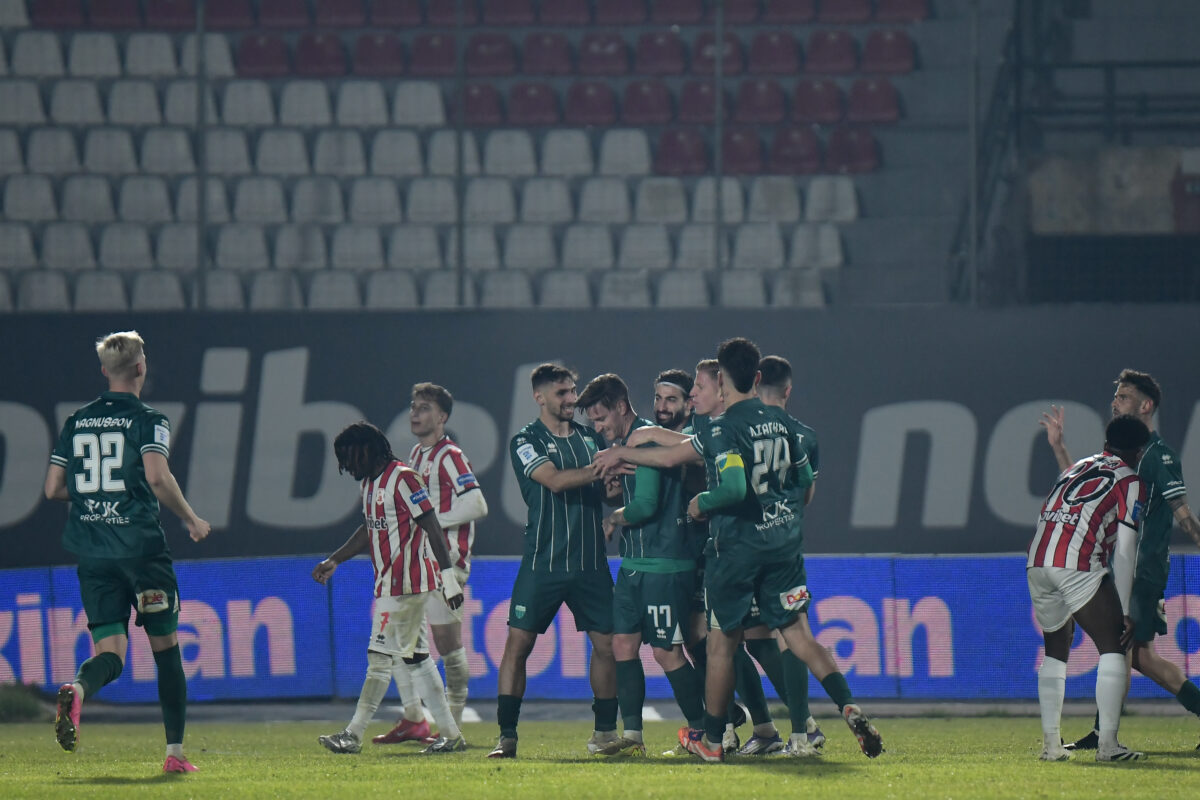 Οι παίκτες του Λεβαδειακού πανηγυρίζουν στις Σέρρες (ΣΕΡΑΦΕΙΜ ΚΑΡΑΜΒΑΛΑΣΗΣ