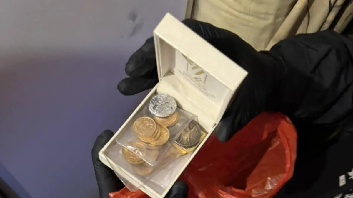 ΟΠΕΚΕΠΕ: Σε 11 τραπεζικούς λογαριασμούς διακινούσαν τα κέρδη τα μέλη του κυκλώματος με τις παράνομες επιδοτήσεις στην Κρήτη – Βρέθηκαν λίρες και ράβδοι χρυσού