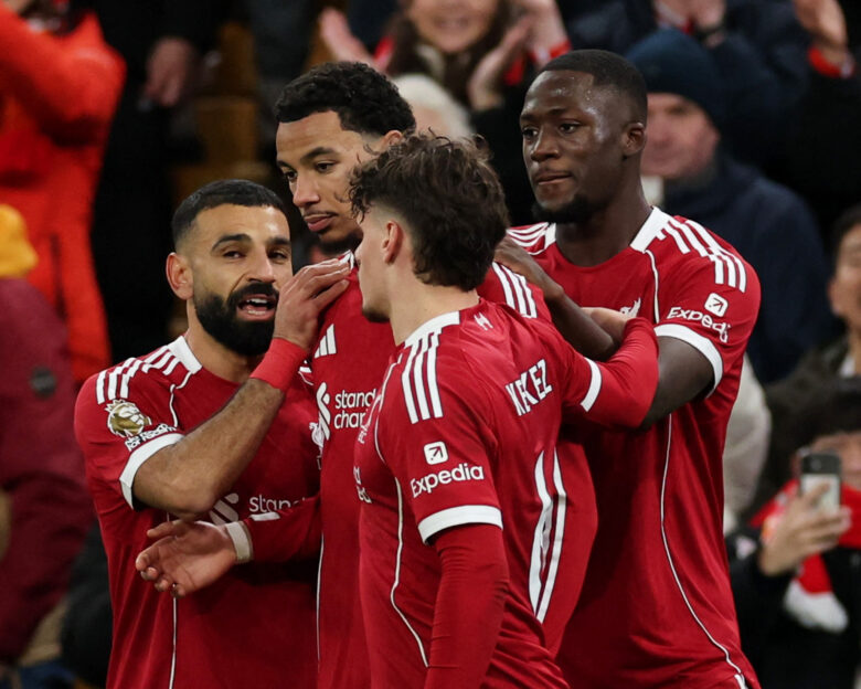 Premier League: «Καθαρές» νίκες με 2-0 για Λίβερπουλ και Τσέλσι – Αγωνίστηκαν Σαλάχ και Κωστούλας