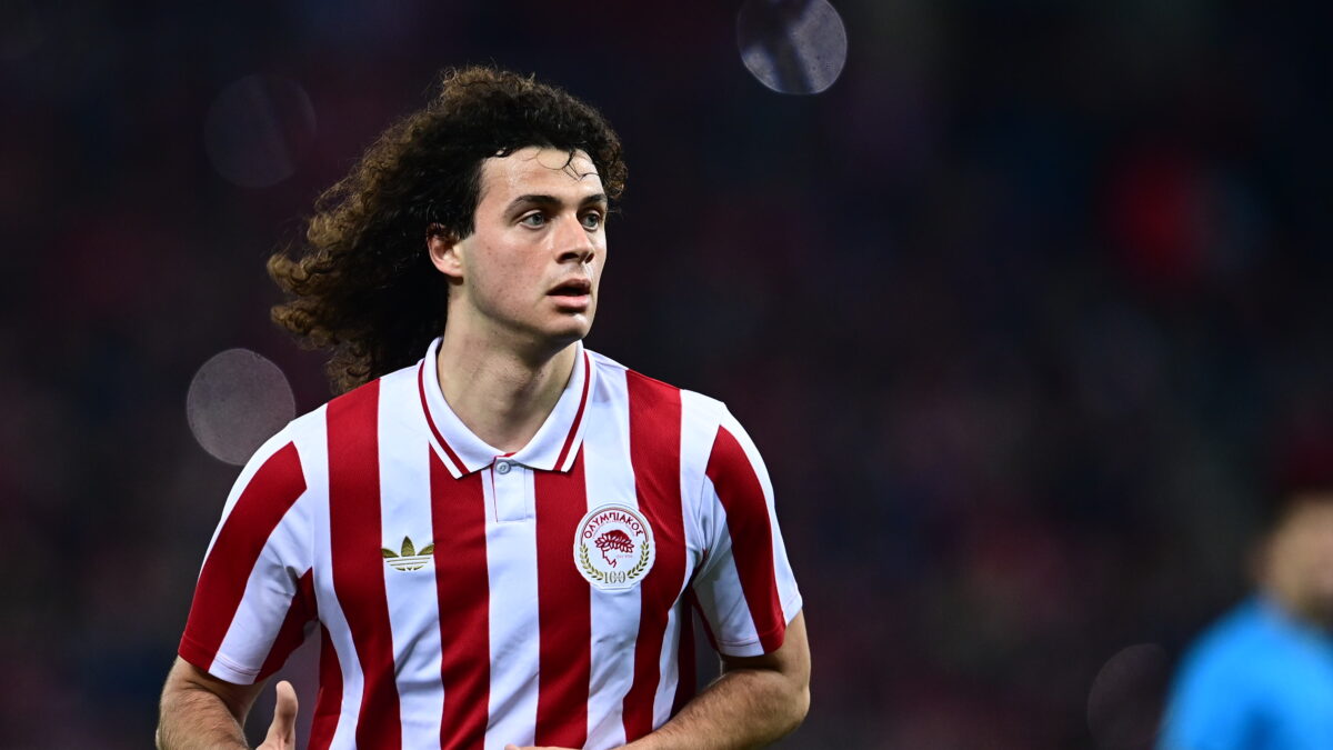 Ο Λώλης με τη φανέλα του Ολυμπιακού (ΓΙΩΡΓΟΣ ΜΑΤΘΑΙΟΣ