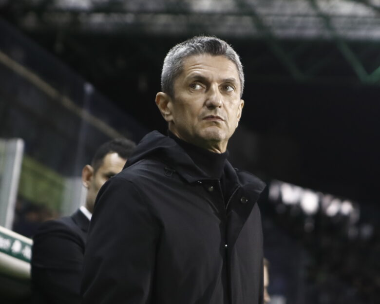 Ραζβάν Λουτσέσκου: «Ο ΠΑΟΚ δεν είναι απλά μια ποδοσφαιρική ομάδα, στην ήττα πονάει πραγματικά το σώμα»