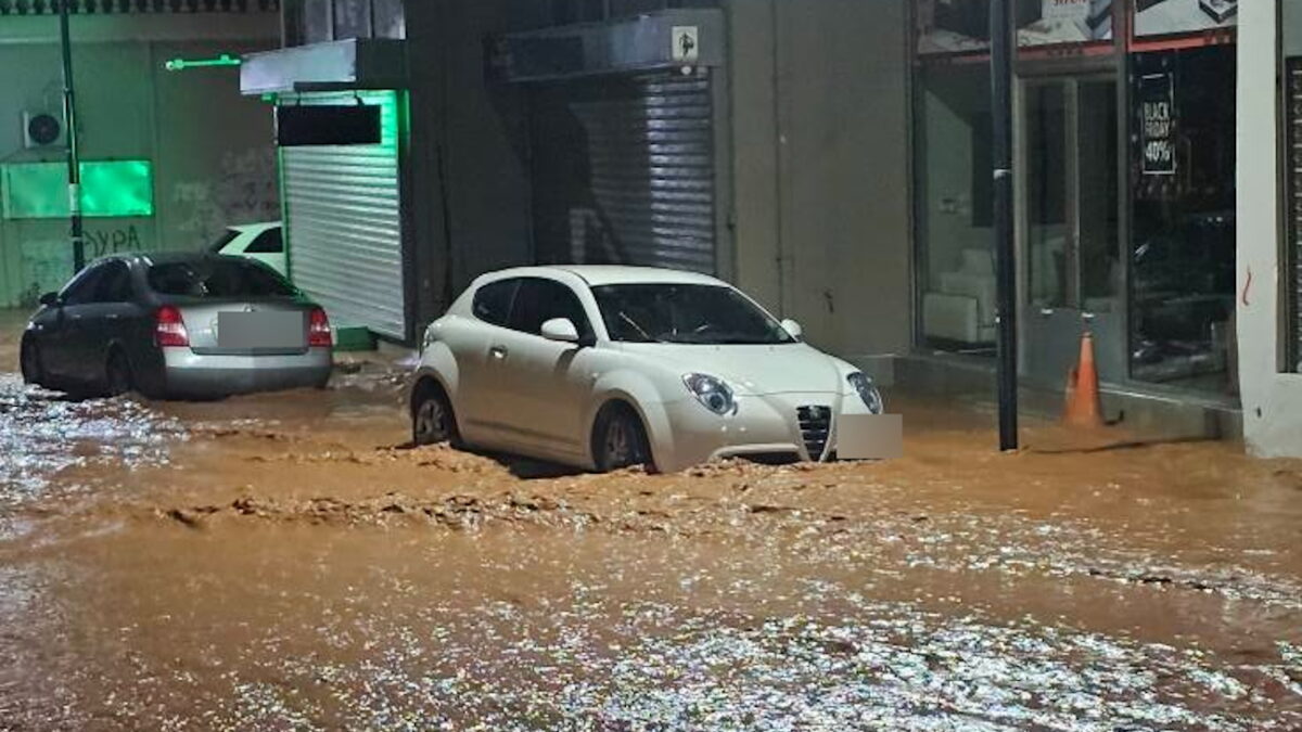 Πλημμύρες στην Μάνδρα