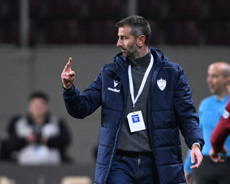 ΑΕΛ Novibet: Παρελθόν ο Στέλιος Μαλεζάς από τον πάγκο των «βυσσινί»