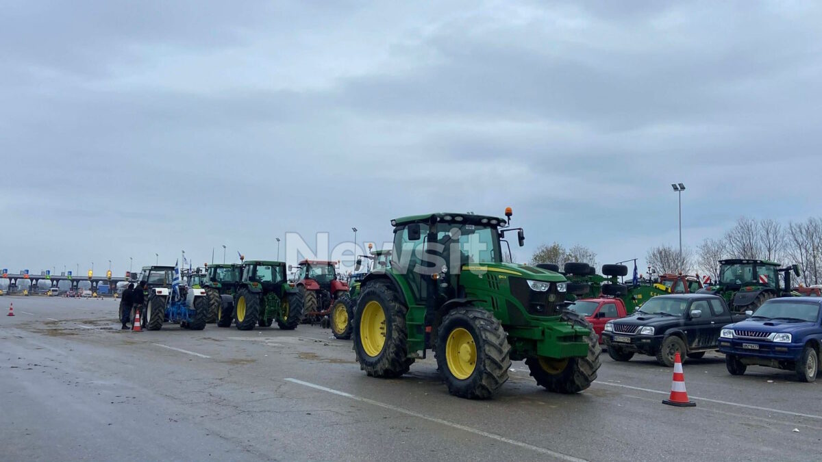 Ανασύνταξη των τρακτέρ στα Μάλγαρα