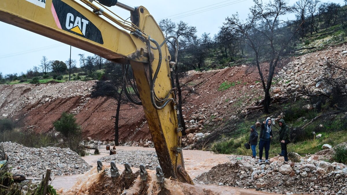 Πλημμύρες στη Μάνδρα