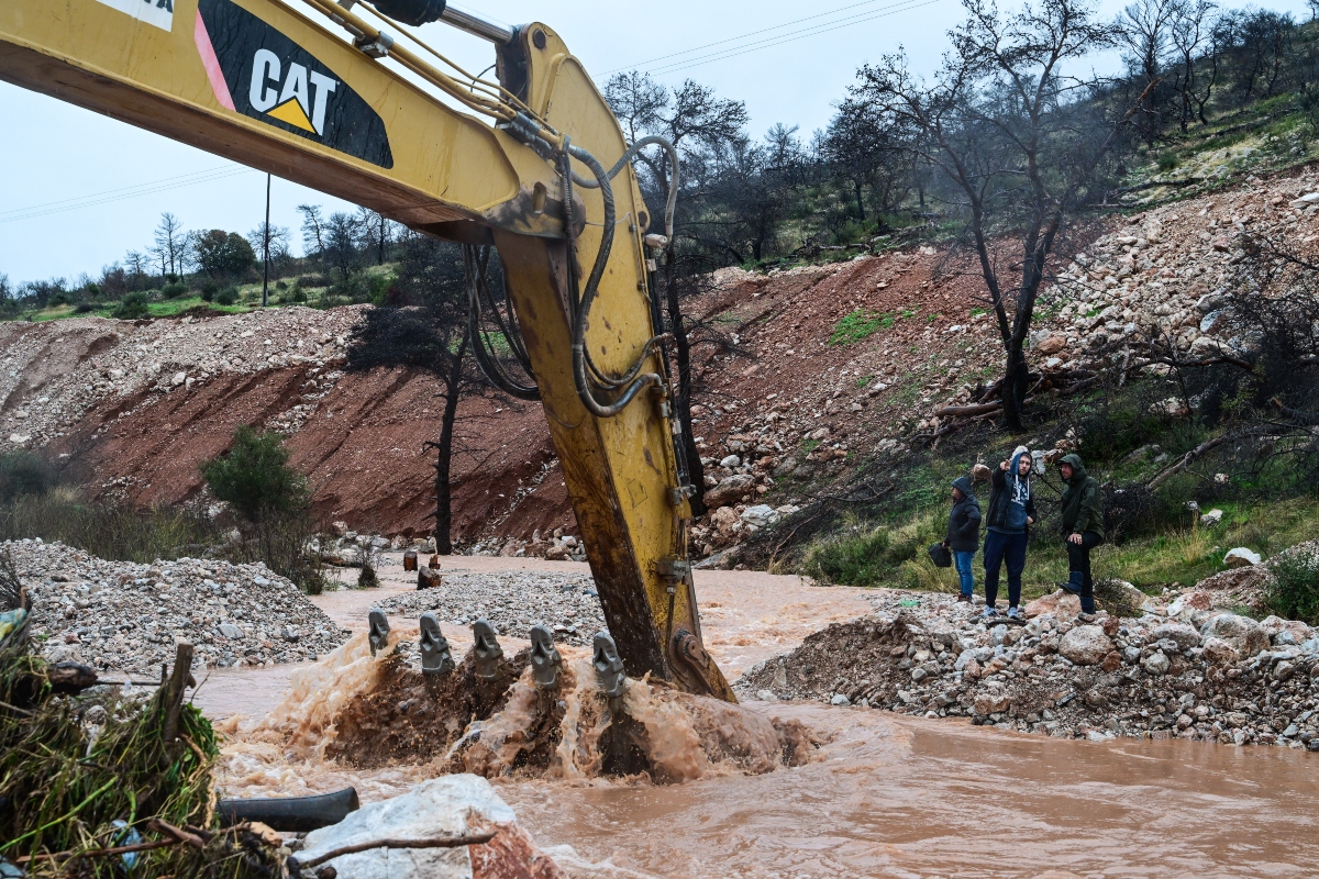 Πλημμύρες στη Μάνδρα