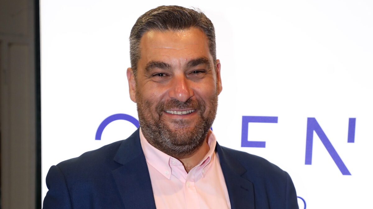 Μάνος Νιφλής