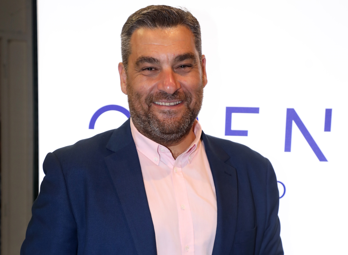 Μάνος Νιφλής