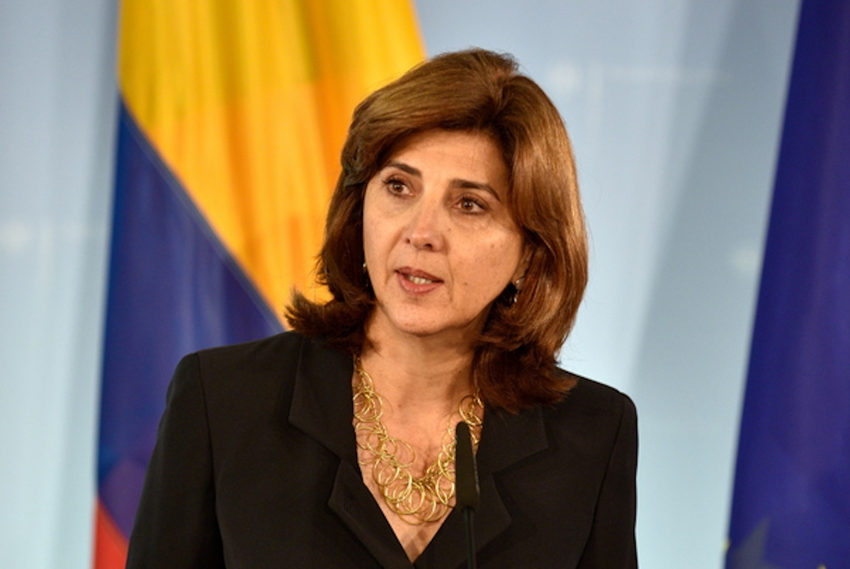 Η María Ángela Holguín