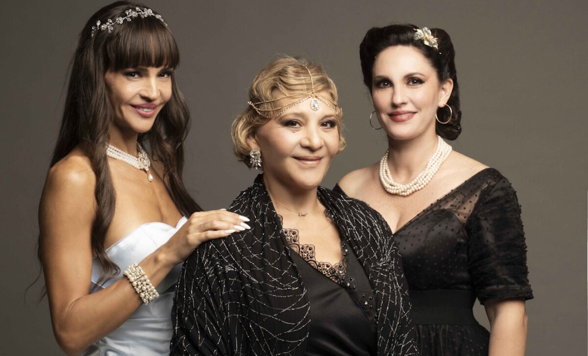 Νικολέττα Καρρά, Γιώτα Νέγκα και Κορίνα Λεγάκη