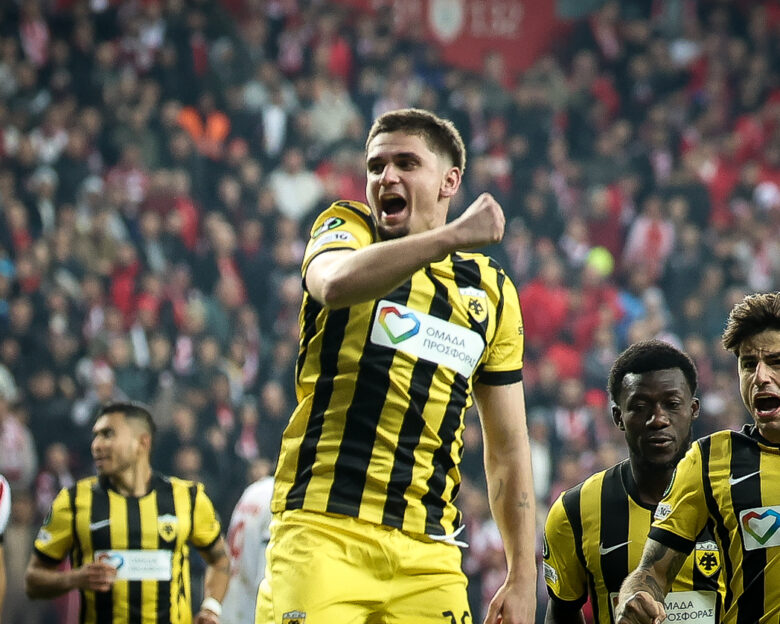 Σαμσουνσπόρ – AEK: Η παρακάμερα με τους πανηγυρισμούς των παικτών της Ένωσης μέσα στην Τουρκία