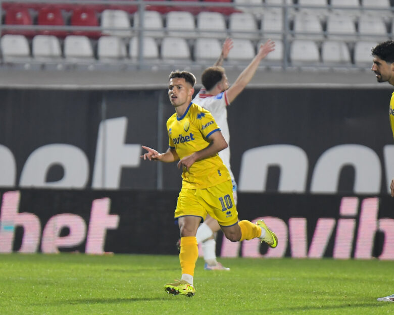 Πανσερραϊκός – Παναιτωλικός 0-1: «Πέρασε» από τις Σέρρες και ξέφυγε από τις τελευταίες θέσεις της Super League η ομάδα του Αγρινίου