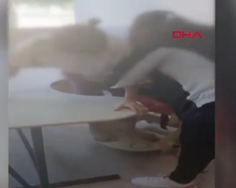 Εξοργιστικό βίντεο από την Τουρκία: Έδεσαν μαθητές με αυτισμό με σχοινιά στα θρανία για να κάνουν μάθημα