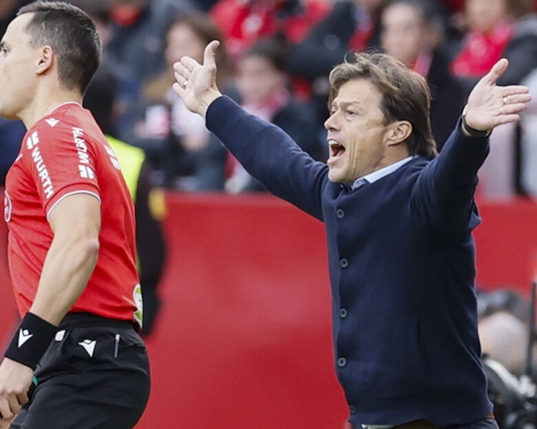 Ο Ματίας Αλμέιδα απάντησε στις κατηγορίες για σεξιστική συμπεριφορά προς γυναίκα βοηθό διαιτητή