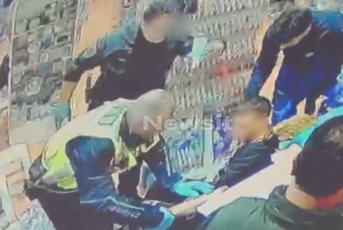 Πρώτες βοήθειες σε άνδρα