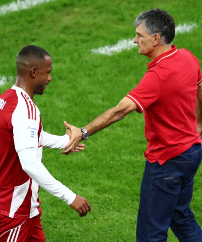 Ο Μεντιλίμπαρ με τον Ελ Κααμπί σε αγώνα του Ολυμπιακού (ΑΡΓΥΡΩ ΑΝΑΣΤΑΣΙΟΥ