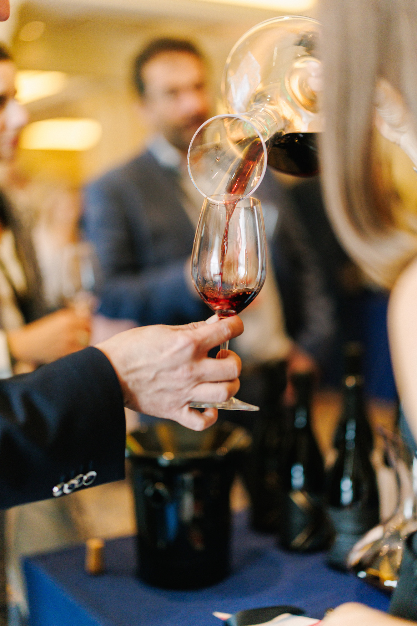 Το παλαιότερο ελληνικό κρασί της έκθεσης χρονολογείται στο 1997, ενώ αρκετές ετικέτες φτάνουν σε βάθος 20 και 25 ετών.