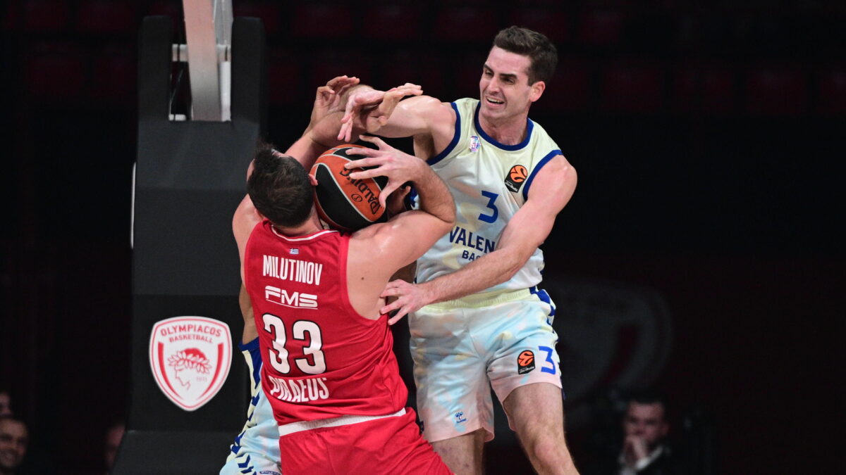 Μονομαχία στο Ολυμπιακός - Βαλένθια  (KLODIAN LATO