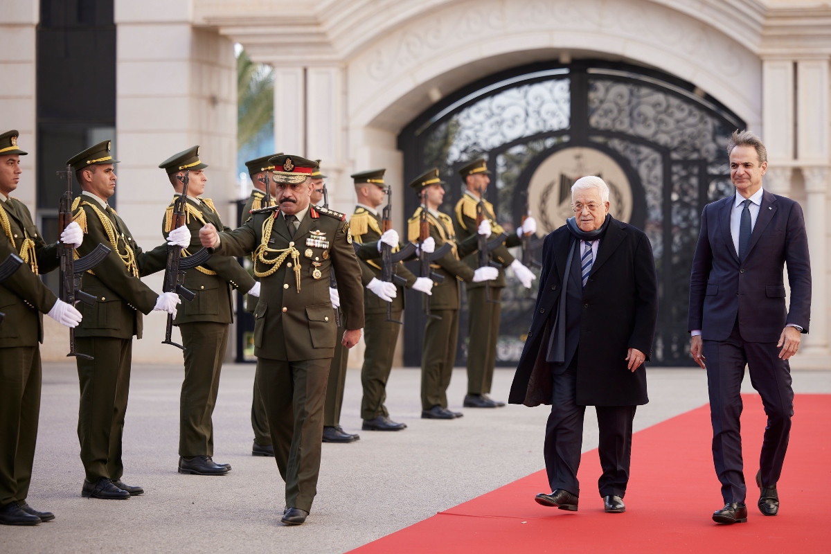Ο Κυριάκος Μητσοτάκης και ο Μαχμούντ Αμπάς