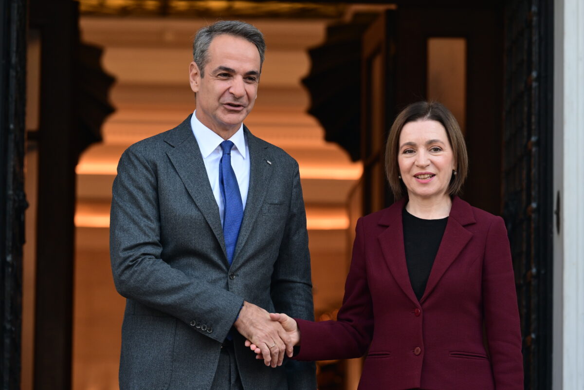 Ο Κυριάκος Μητσοτάκης με τη MAIA SANDU