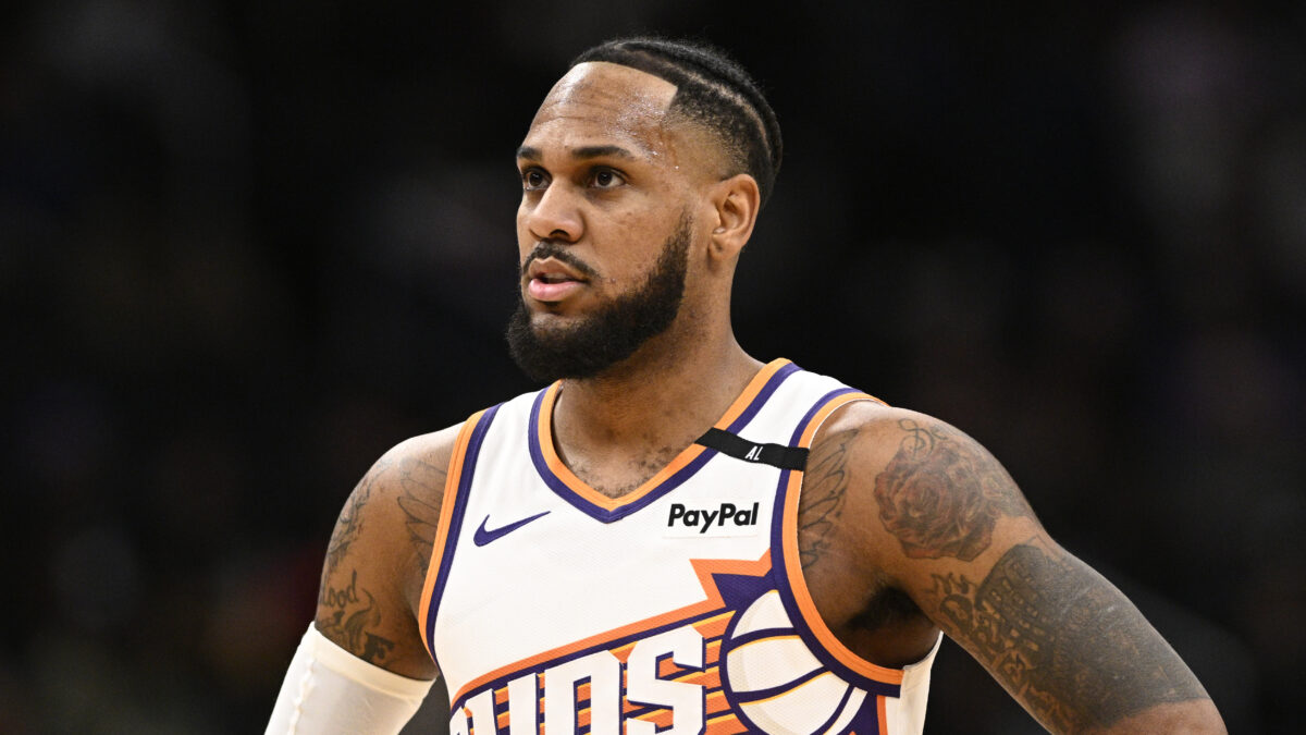 Ο Μόντε Μόρις με τη φανέλα των Σανς