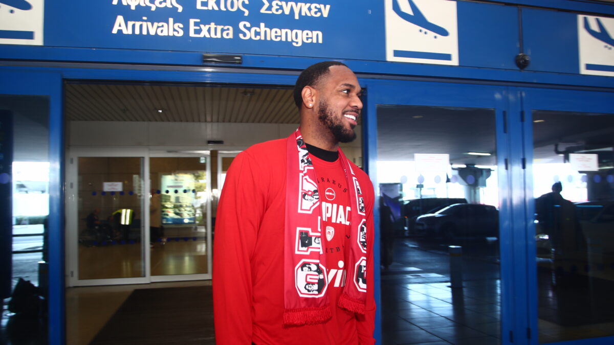 Ο Μόντε Μόρις στην άφιξή του στην Ελλάδα (ΘΑΝΑΣΗΣ ΔΗΜΟΠΟΥΛΟΣ