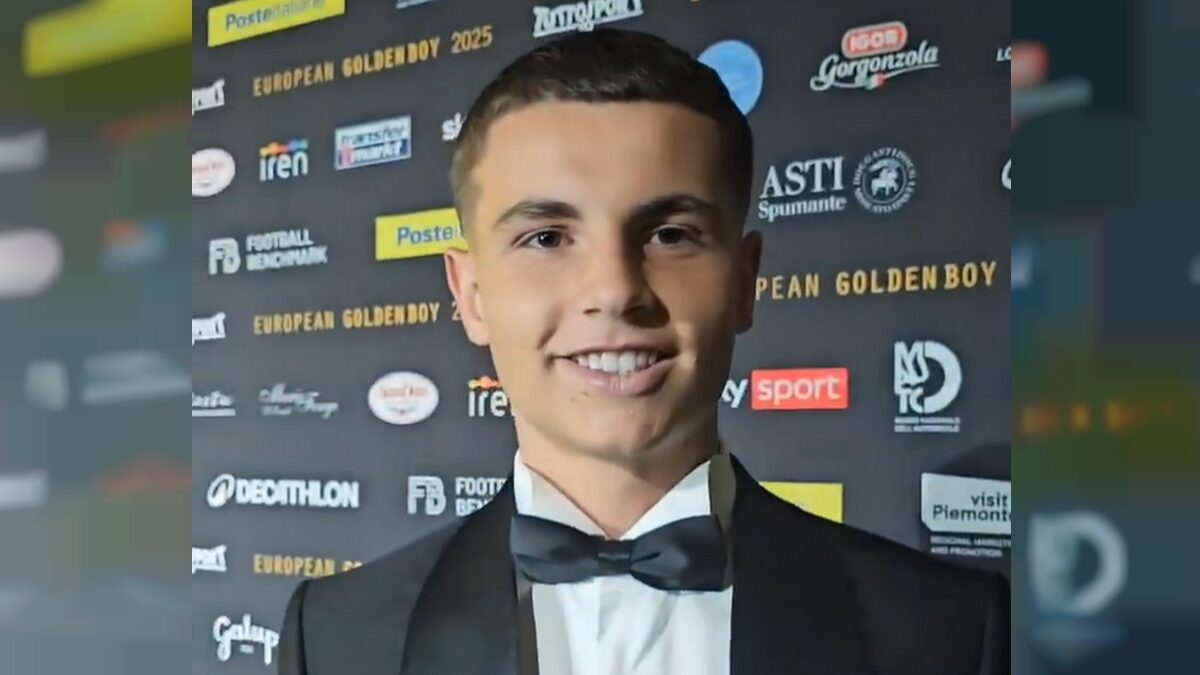 Ολυμπιακός για Χρήστο Μουζακίτη: «Έφθασε η ώρα για το βραβείο»