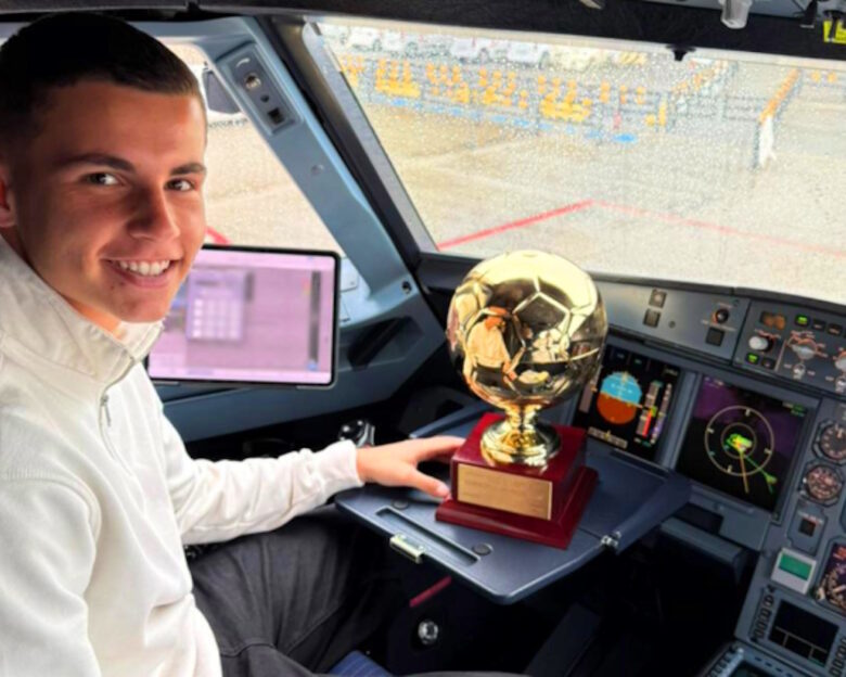 Ο πιλότος Χρήστος Μουζακίτης έφερε στην Ελλάδα το βραβείο Golden Boy Web