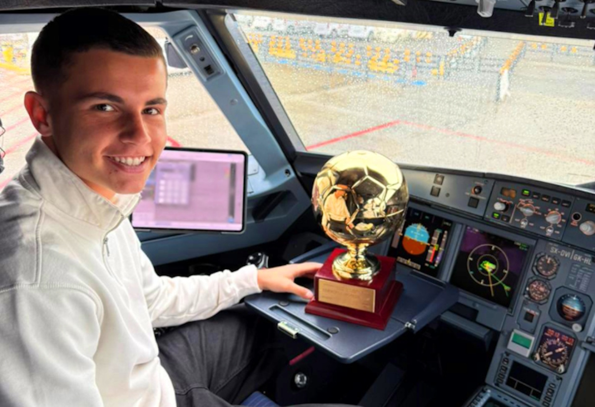 Ο πιλότος Χρήστος Μουζακίτης έφερε στην Ελλάδα το βραβείο Golden Boy Web