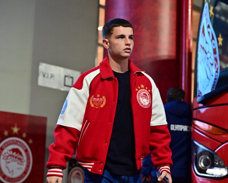 Μουζακίτης: Στο «ραντάρ» της Μάντσεστερ Γιουνάιτεντ ο παίκτης του Ολυμπιακού, ενδιαφέρον από Ρεάλ, Άρσεναλ και Τσέλσι