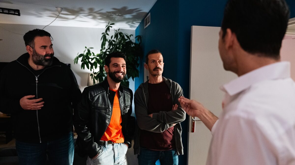 Ο Μιχάλης Βαλάσογλου και ο Βασίλης Μηλιώνης είναι δύο από τρεις πρωταγωνιστές της σειράς