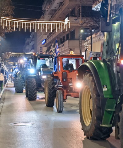 Στο κέντρο της Λάρισας τα τρακτέρ απο το μπλόκο της Νίκαιας