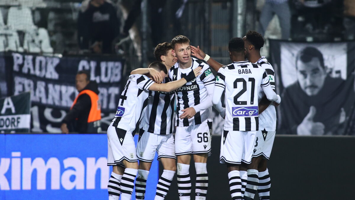 Ο Μύθου πανηγυρίζει το γκολ του στην Τούμπα (ΡΑΦΑΗΛ ΓΕΩΡΓΙΑΔΗΣ