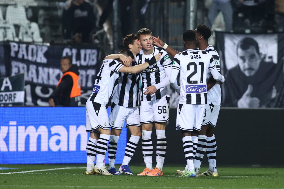 Ο Μύθου πανηγυρίζει το γκολ του στην Τούμπα (ΡΑΦΑΗΛ ΓΕΩΡΓΙΑΔΗΣ