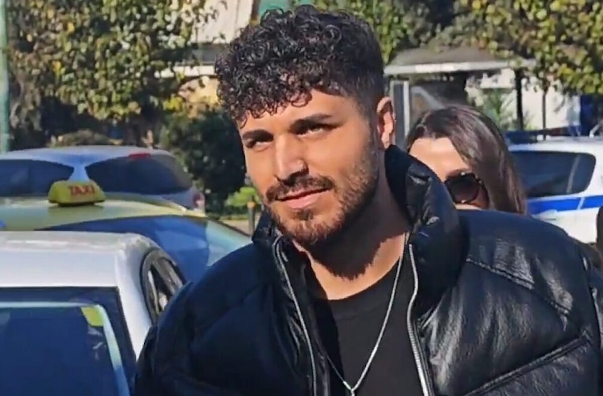 τραγουδιστής