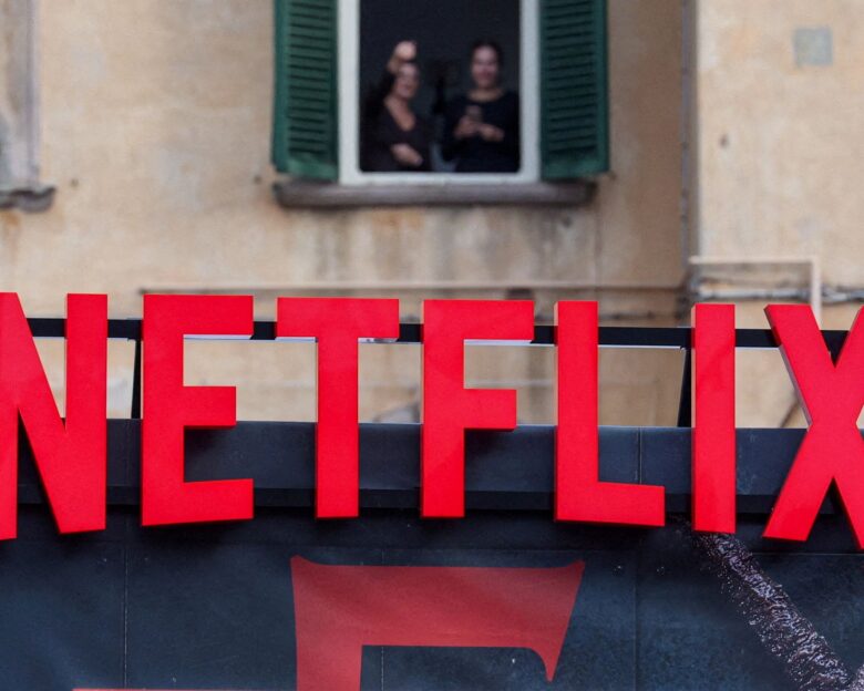 «Προσοχή, Netflix»: Ξένοι αναλυτές για τις προκλήσεις και τους κινδύνους του mega-deal με τη Warner Bros. Discovery