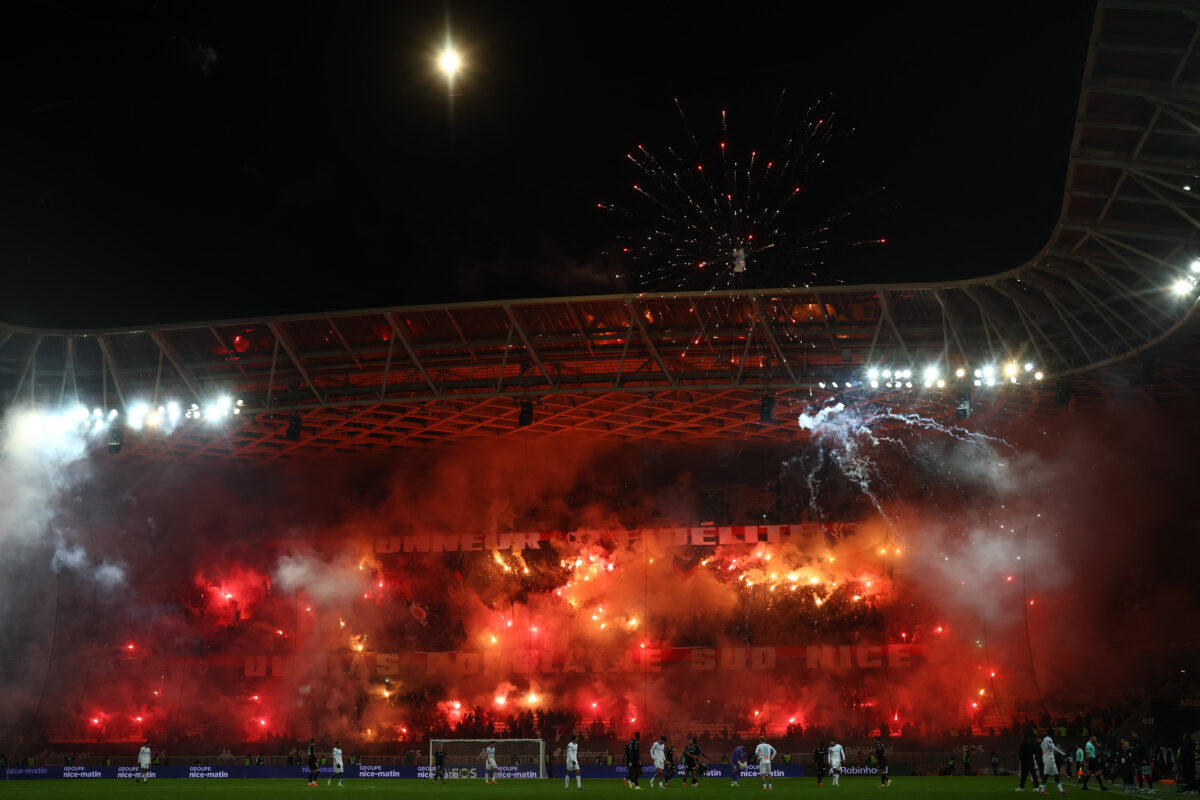 Οπαδός μπήκε στο πούλμαν της Νις και χτύπησε τον πρώην ποδοσφαιριστή της Τσέλσι, Ζερεμί Μπογκά