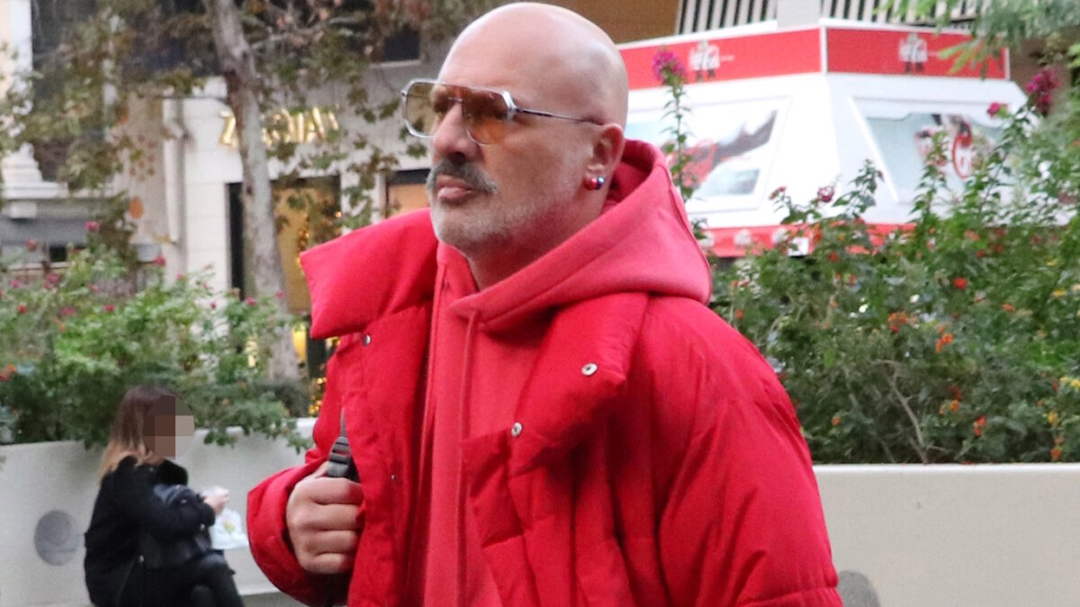 Nίκος Μουτσινάς